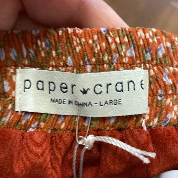 Paper crane patterned skirt. Brand new with tags - Picture 3 of 5